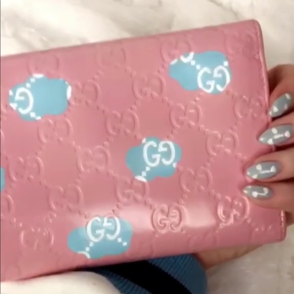 NFS Custom Gucci Cloud Wallet - Picture 5 of 5